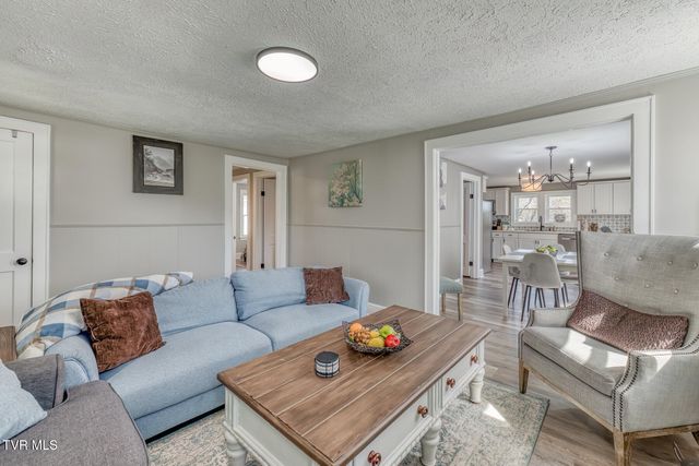 176 Crescent Drive, Bristol, VA 24201