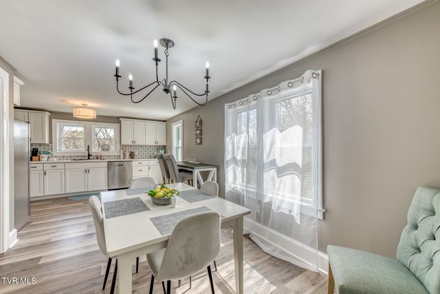 176 Crescent Drive, Bristol, VA 24201