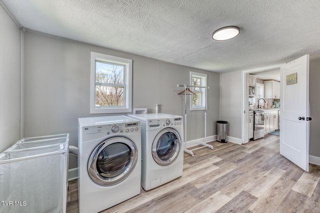 176 Crescent Drive, Bristol, VA 24201