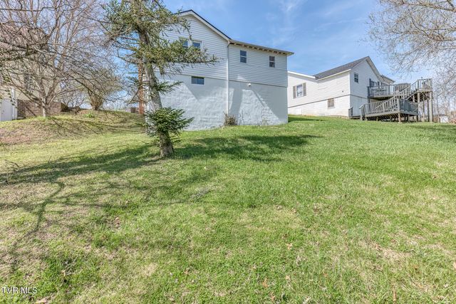 176 Crescent Drive, Bristol, VA 24201