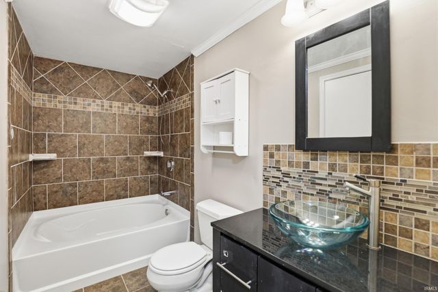 1706 N Tyland Boulevard, New Haven, IN 46774