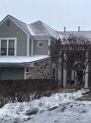 1931 Eagle Pointe, Bloomfield Charter Township, MI 48304