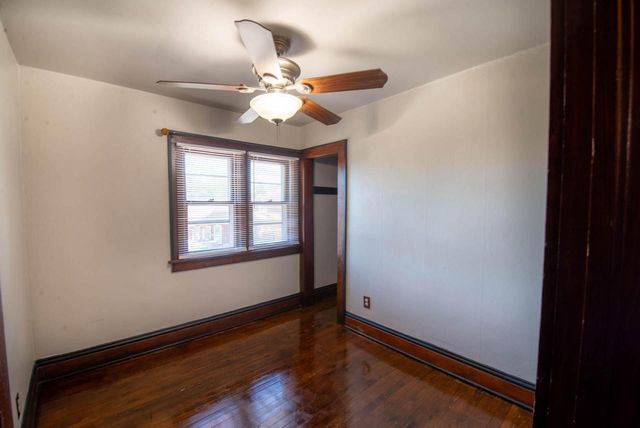 810 73rd STREET, Kenosha, WI 53143