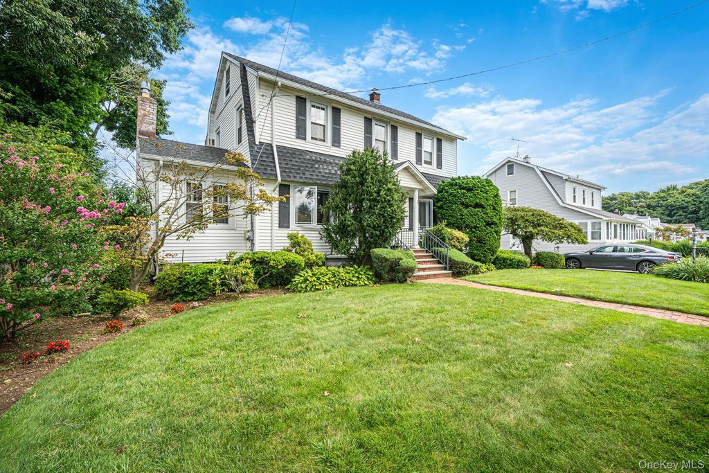 57 Caroline Street, Bethpage, NY 11714 — photo 3