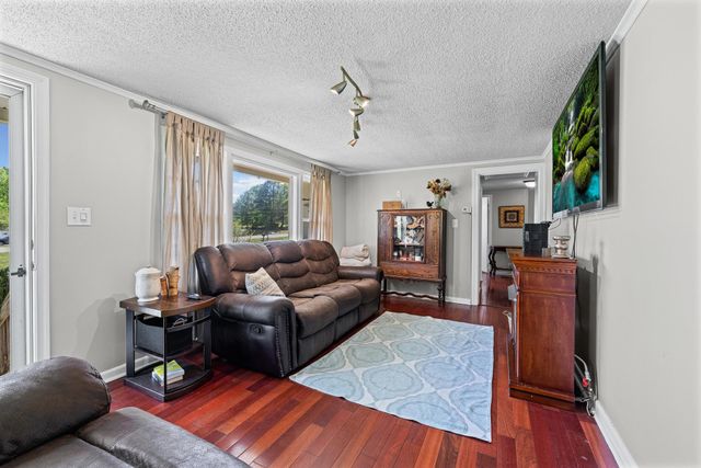 6844 Reidville Road, Woodruff, SC 29388