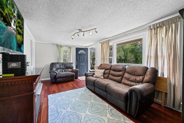 6844 Reidville Road, Woodruff, SC 29388