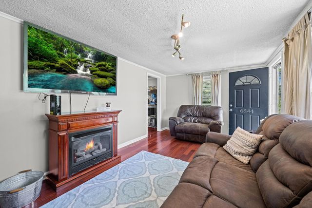 6844 Reidville Road, Woodruff, SC 29388