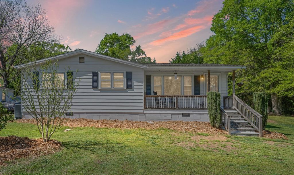 6844 Reidville Road, Woodruff, SC 29388