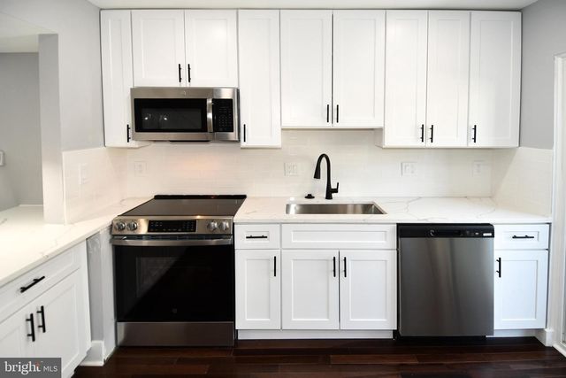 9201 THREE OAKS DR, Silver Spring, MD 20901