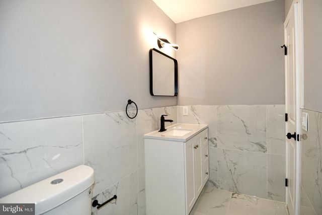 9201 THREE OAKS DR, Silver Spring, MD 20901