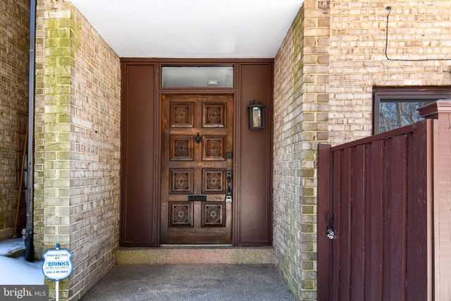 9201 THREE OAKS DR, Silver Spring, MD 20901