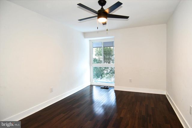 9201 THREE OAKS DR, Silver Spring, MD 20901