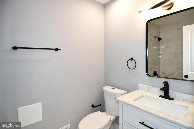 9201 THREE OAKS DR, Silver Spring, MD 20901