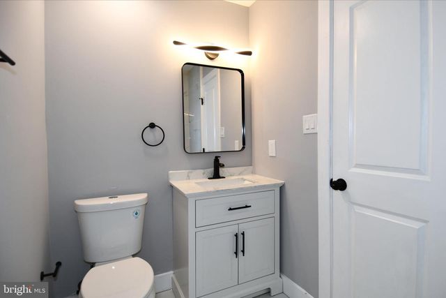 9201 THREE OAKS DR, Silver Spring, MD 20901