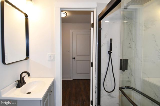 9201 THREE OAKS DR, Silver Spring, MD 20901