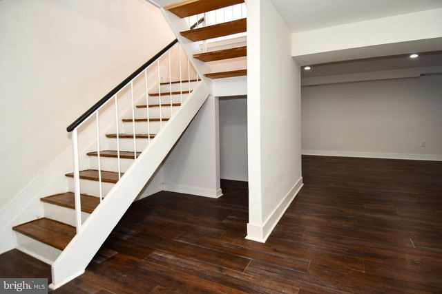 9201 THREE OAKS DR, Silver Spring, MD 20901