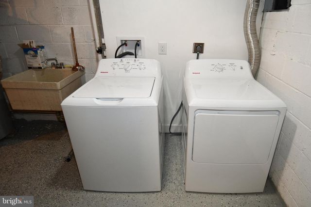 9201 THREE OAKS DR, Silver Spring, MD 20901