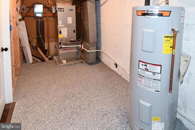 9201 THREE OAKS DR, Silver Spring, MD 20901