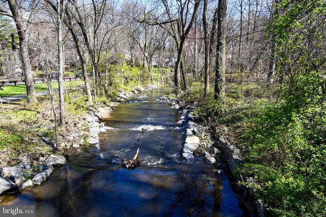 9201 THREE OAKS DR, Silver Spring, MD 20901