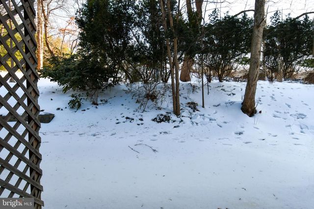 9201 THREE OAKS DR, Silver Spring, MD 20901