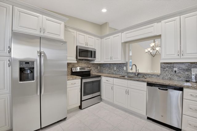 6224 Kings Gate Circle, Delray Beach, FL 33484