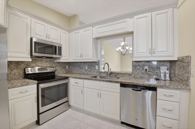 6224 Kings Gate Circle, Delray Beach, FL 33484