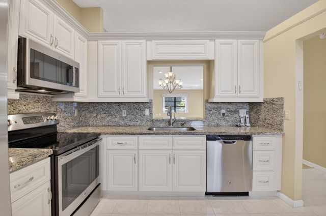 6224 Kings Gate Circle, Delray Beach, FL 33484