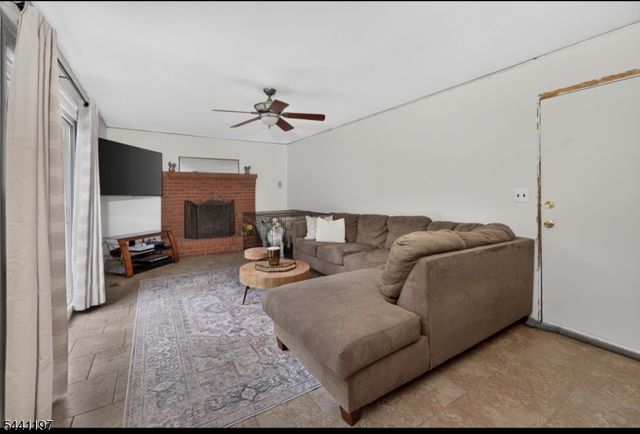 22 Sandra Rd, East Amwell Twp., NJ 08551