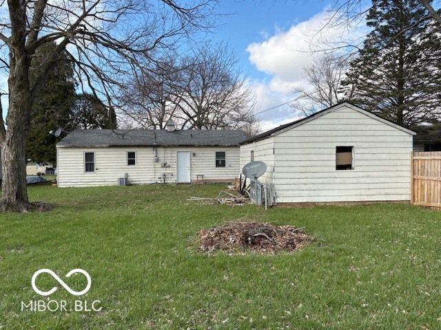 1805 E Carver Drive, Muncie, IN 47303