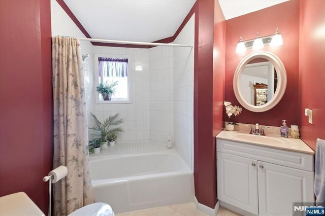 16 Elm Street 1, Bergenfield, NJ 07621