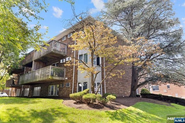 16 Elm Street 1, Bergenfield, NJ 07621