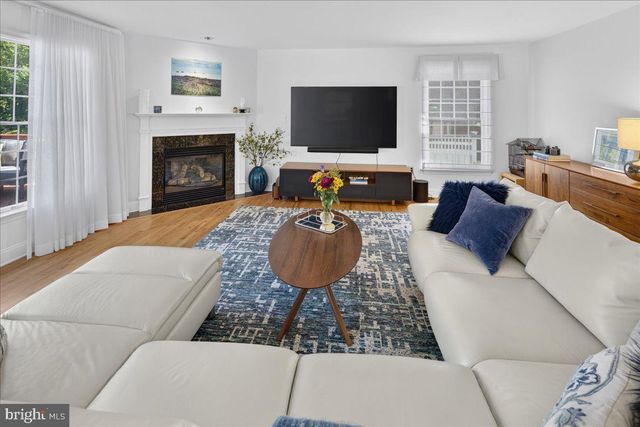 17-B E CURLIS AVE, Pennington, NJ 08534