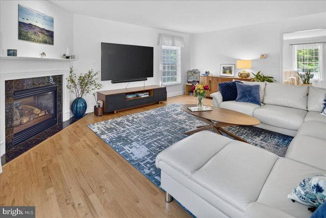 17-B E CURLIS AVE, Pennington, NJ 08534