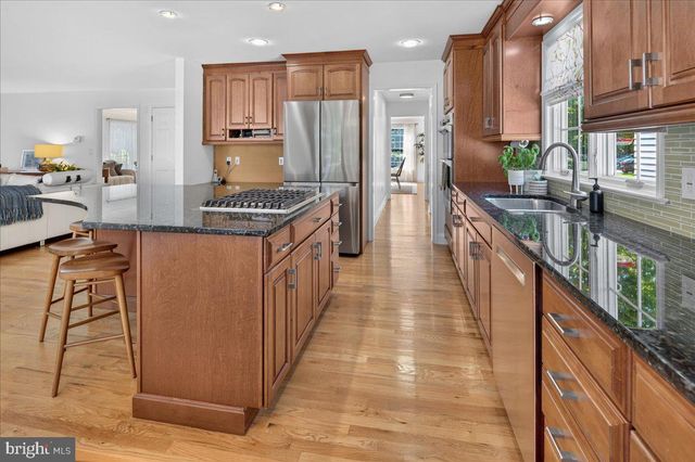 17-B E CURLIS AVE, Pennington, NJ 08534
