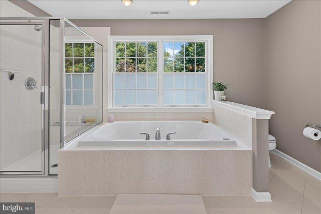17-B E CURLIS AVE, Pennington, NJ 08534