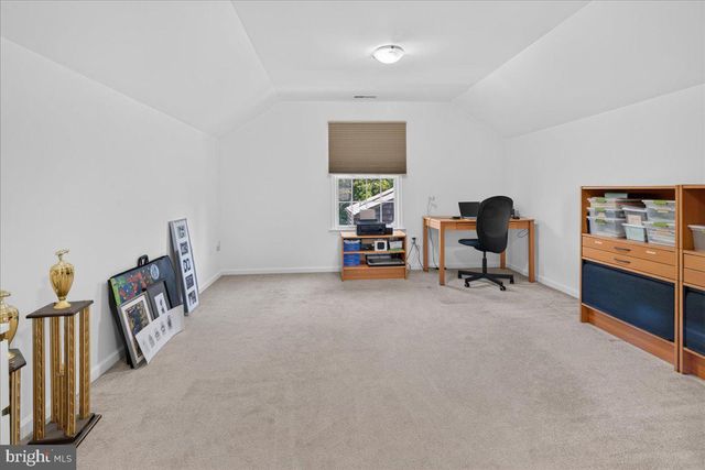 17-B E CURLIS AVE, Pennington, NJ 08534