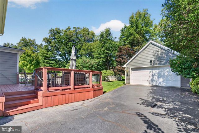 17-B E CURLIS AVE, Pennington, NJ 08534