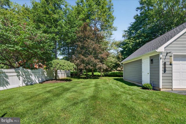 17-B E CURLIS AVE, Pennington, NJ 08534