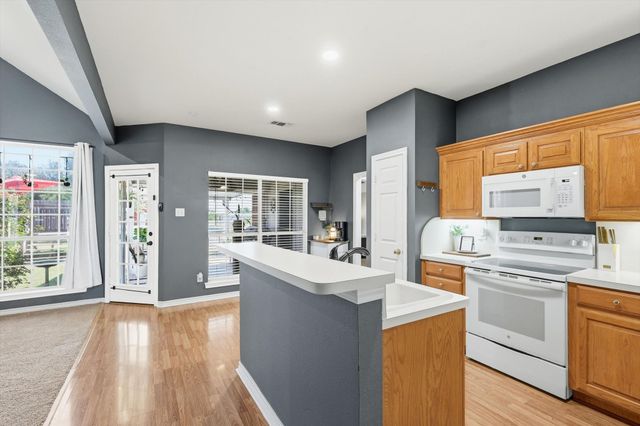 1328 Pierce Road, Red Oak, TX 75154