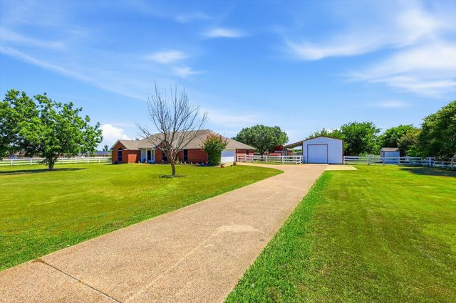 1328 Pierce Road, Red Oak, TX 75154