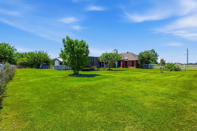 1328 Pierce Road, Red Oak, TX 75154