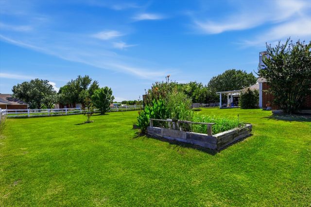 1328 Pierce Road, Red Oak, TX 75154