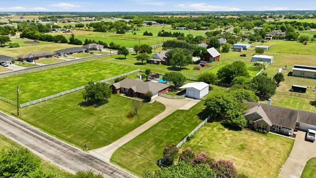 1328 Pierce Road, Red Oak, TX 75154