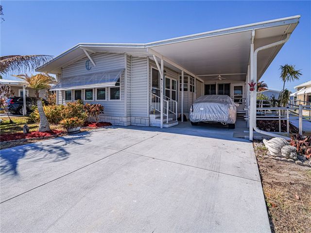 7566 Montauk Avenue, Micco, FL 32976