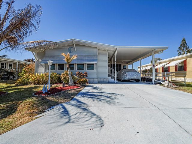 7566 Montauk Avenue, Micco, FL 32976