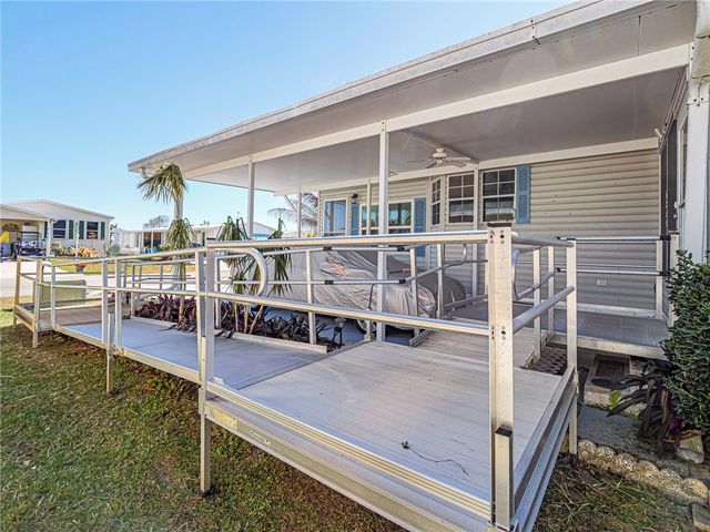 7566 Montauk Avenue, Micco, FL 32976