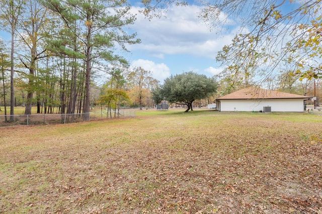 304 Hosea Forrest Road, Huntington, TX 75949