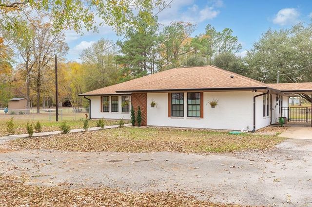 304 Hosea Forrest Road, Huntington, TX 75949