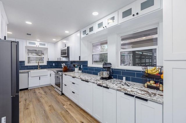 304 Hosea Forrest Road, Huntington, TX 75949