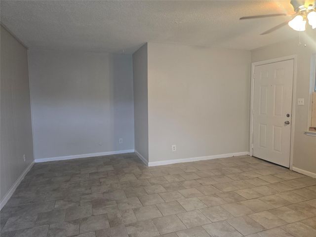 3714 Avenue S 10, Galveston, TX 77550
